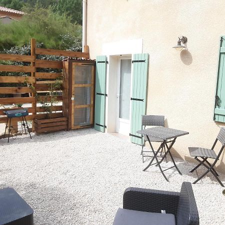 Apartamento Le Chemin De Bruniele Aubres Exterior foto