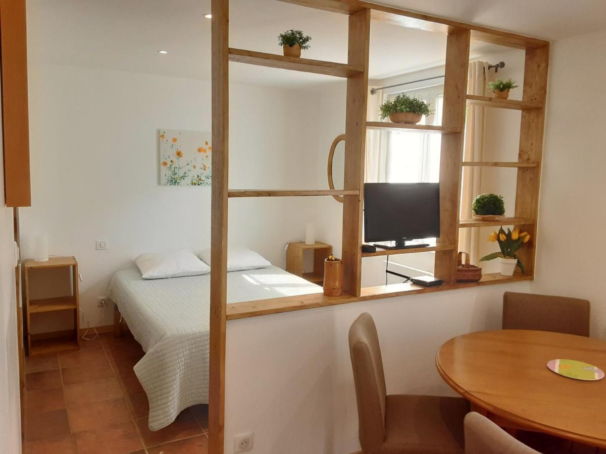 Apartamento Le Chemin De Bruniele Aubres Exterior foto
